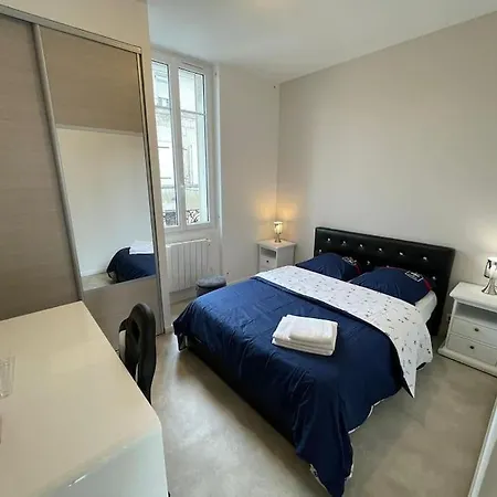 Maison En Plein Centre-ville Apartman